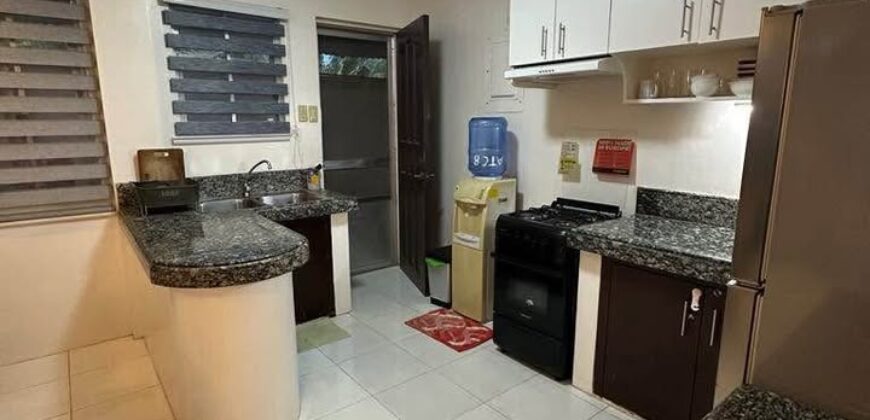 FOR SALE HOUSE WITH POOL