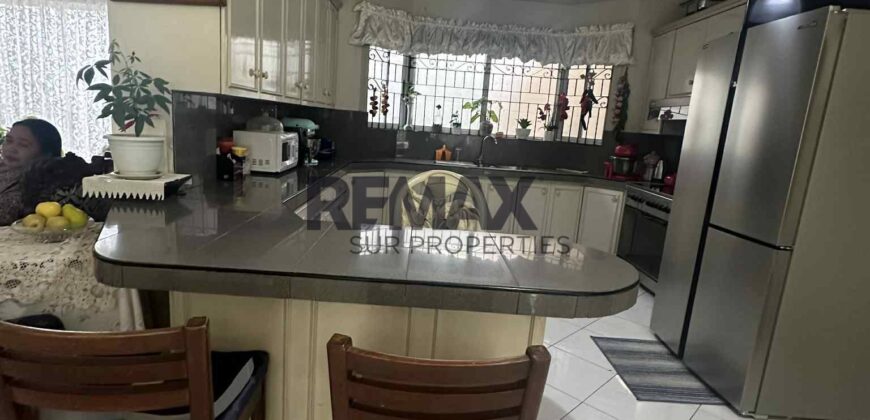 2-storey house near DMSF, Victoria Plaza, Abreeza