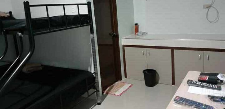 2-Storey Modern House for Sale with Balcony and 6 Door Apartment